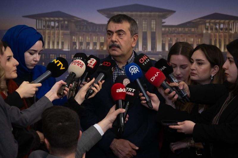 Bakan Tekin’den Eğitimde Önemli Açıklamalar: LGS, Öğretmen Atamaları ve Ara Tatil