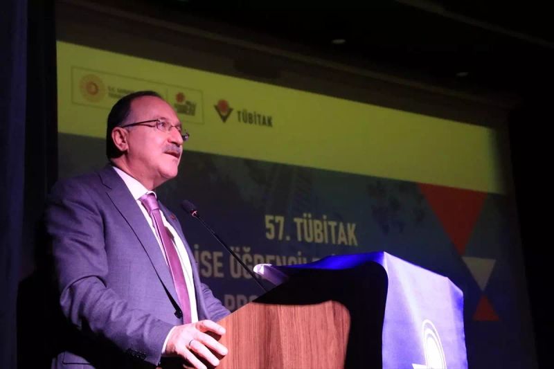 Antalya'da TÜBİTAK Lise Öğrencileri Araştırma Projeleri Yarışması Ödül Töreni Yapıldı