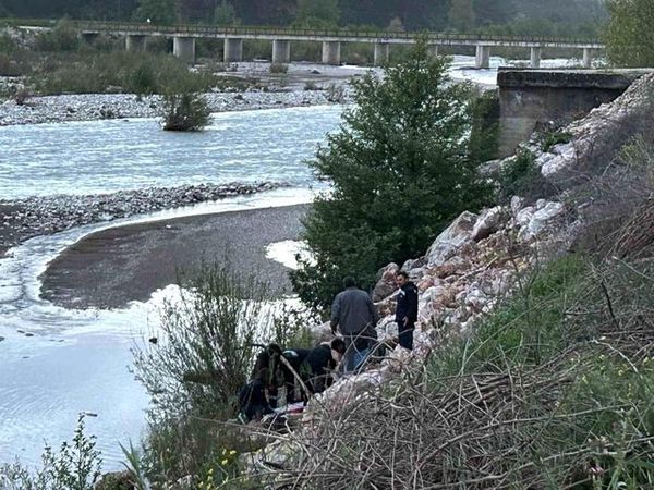 Serik'te Manzara İzlerken 15 Metreden Düşen Kişi Hastaneye Kaldırıldı