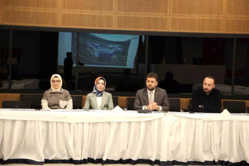 Elazığ Fethi Sekin Şehir Hastanesi'nde Klinik Değerlendirme Toplantısı Yapıldı