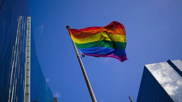 İzmir'deki LGBTİ+ Aktivistlere Müstehcenlik Suçlamasıyla Hapis İstemi