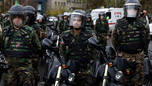 İsrail, İranlıların Paylaştığı Verilerle Tahran’daki Besic Noktalarını Hedef Alıyor