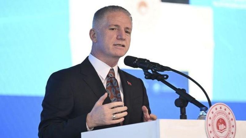 İstanbul Valiliği Beşiktaş'ta Kitap Fuarını Başlattı