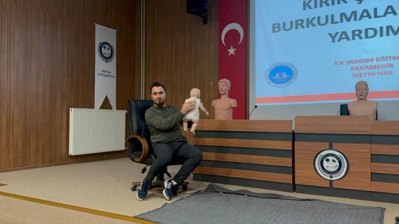Şırnak Üniversitesi Personeli ve Öğrencilerine İlk Yardım Eğitimi Verildi