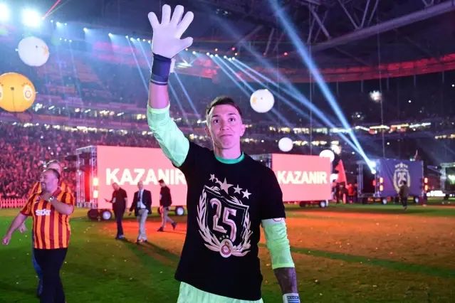 Fernando Muslera, 4 Yıl Sonra Uruguay Milli Takımı'na Döndü