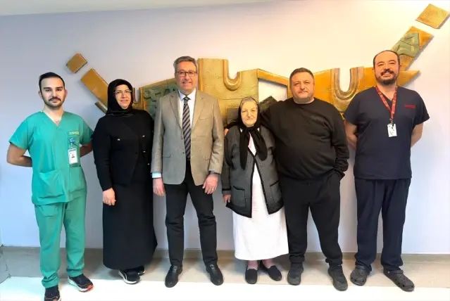 Kayseri'de 72 Yaşındaki Kadının Sol Kalçasından 3,7 Kilogramlık Tümör Alındı