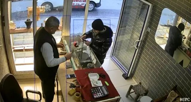 Nusaybin'de Kuyumcudan 60 Bin Liralık Altın Yüzük Çalan Şüpheli Yakalandı