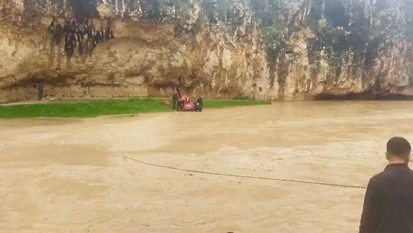 Doğu ve Güneydoğu'da Sel ve Sağanak Etkili Oldu, Eğitim 1 Günlüğüne Durdu