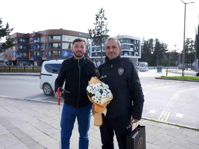 Düzce'de 10 Nisan Polis Günü'nde Polisler İçin Anlamlı Sürpriz