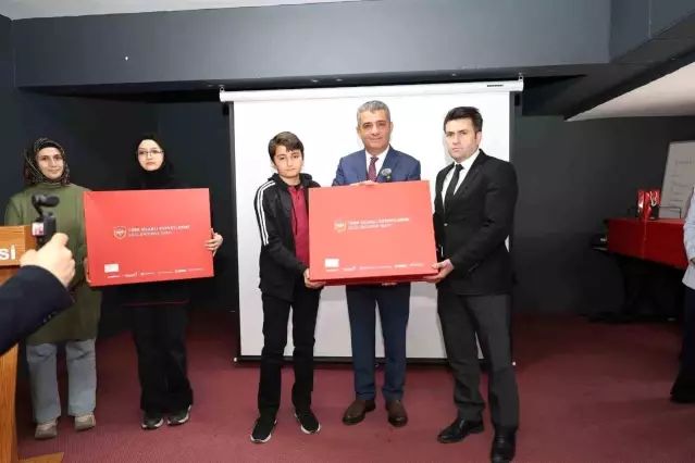 Milli Eğitim ve TSK Vakfı İş Birliğiyle Gençlere Milli Bilinç Tasarım Yarışması