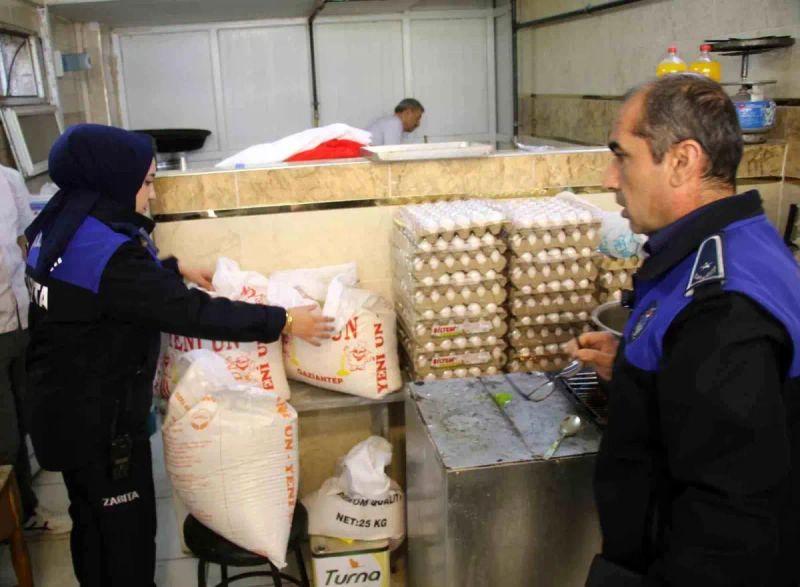 Haliliye Belediyesi Ramazan’da Tatlıcılarda Sıkı Denetim Yapıyor