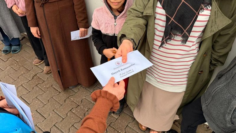 Hollanda Diyanet Vakfı Adıyaman'da 1500 Aileye 8 Milyon Liralık Ramazan Yardımı Ulaştırdı