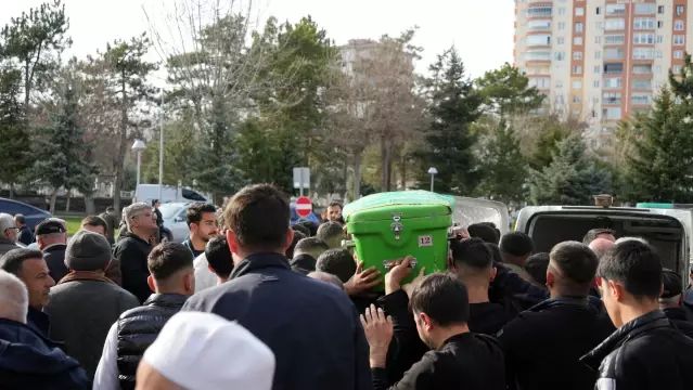 Kayseri'de Silahlı Saldırıda Yaralanan Emirhan Arslan Vefat Etti