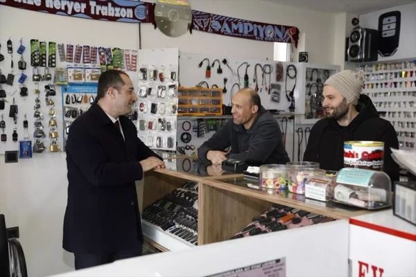 Başkan Ekim, Ramazan'da Esnaf Ziyaretlerini Sürdürüyor