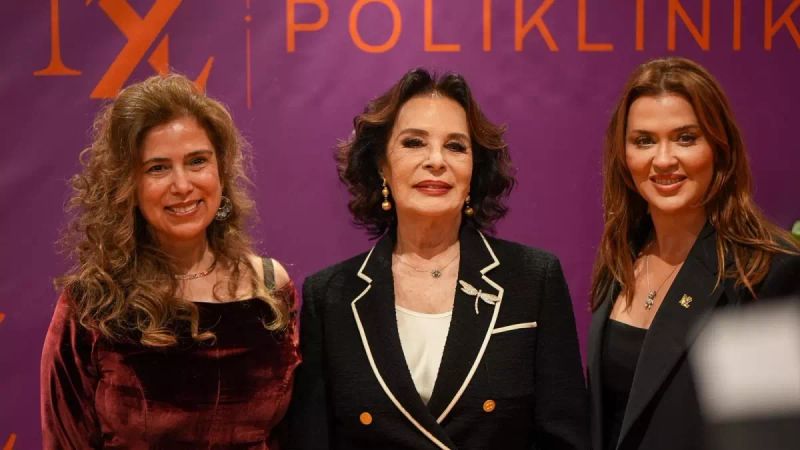 NZ Poliklinik İzmir'de Gençlere Erken Estetik Uyarısı ve Bilinçlendirme Semineri Düzenledi