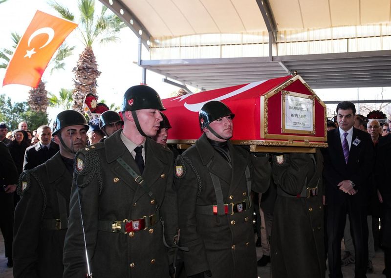 MSB, Balıkesir'deki F-16 kazasında şehit olan pilotla ilgili açıklama yaptı