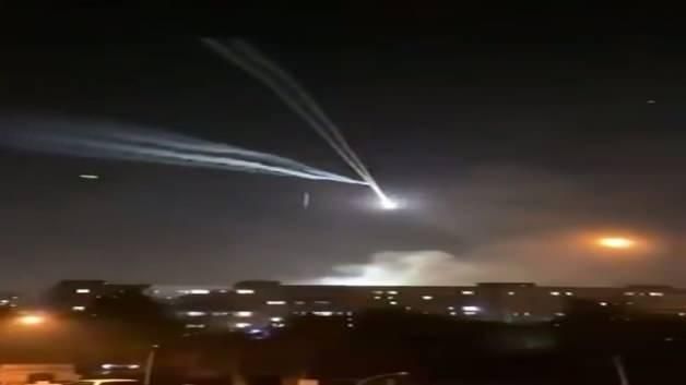 İran, Hipersonik Füze ile İsrail'i Vurdu; Büyük Patlama Kamerada