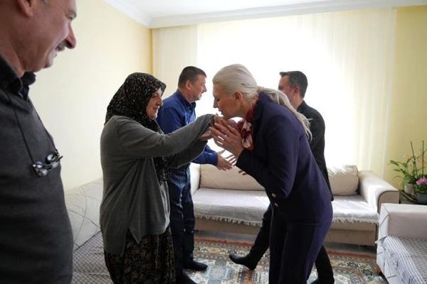 Başkan Subaşı, Şehit Astsubay İlhan Ongan'ın Ailesini Ramazan Bayramı'nda Ziyaret Etti