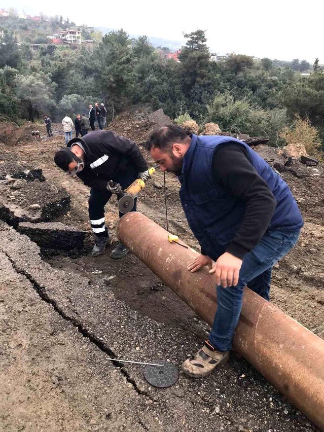 Payas'ta İçme Suyu Hattındaki Arıza Hızla Giderildi