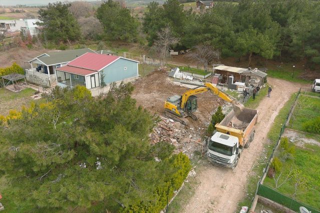 Çanakkale'de 21 Kaçak Yapı Yıkıldı, Mücadele Devam Ediyor