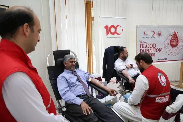 Türk ve Pakistan Kızılayı İşbirliğiyle Kan Bağışı Kampanyası Düzenlendi