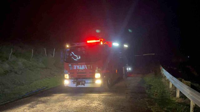 Sinop'ta Fırtına, Otluk Alandaki Yangını Kendi Kendine Söndürdü