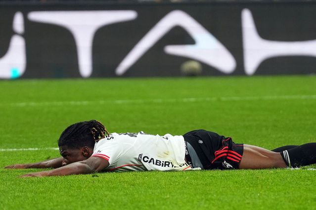 Sergen Yalçın, El Bilal Toure'yi Fenerbahçe Derbisinde Kadroya Almadı