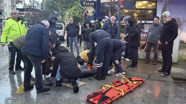 Aydın Efeler'de Motosiklet ve Otomobil Çarpıştı