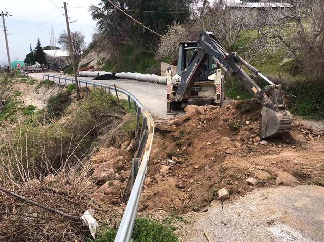 Başkan Çerçioğlu, Kırsal Mahallelerin Yollarını Yenilemeye Devam Ediyor