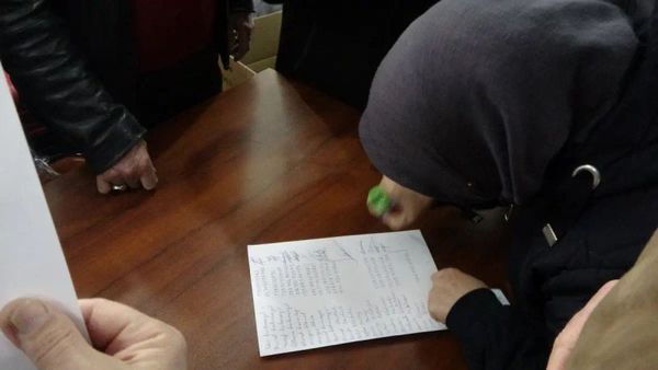 Sivas'ta Umre Vaadiyle Dolandırılan 125 Kişi Müftülükte Şikayette Bulundu