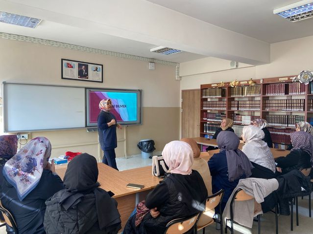 Modüler Aile Eğitim Programı İmam Hatip Okullarındaki Velilerle Buluşuyor