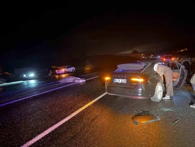 Bingöl'de Atla Çarpışan Otomobilde 4 Kişi Yaralandı