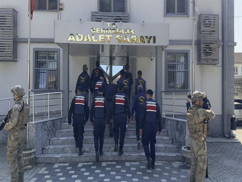 Germencik'te Kızının Odunla Başına Vurarak Annesini Öldürdüğü Belirlendi