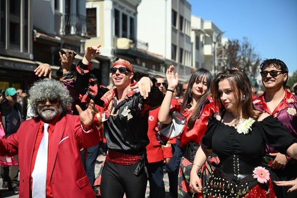 Edirne'de 8 Nisan Dünya Romanlar Günü Renkli Etkinliklerle Kutlandı