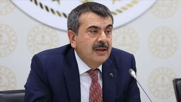 Bakan Tekin, CHP'yi "Tosun Paşa" Filmine Benzetti