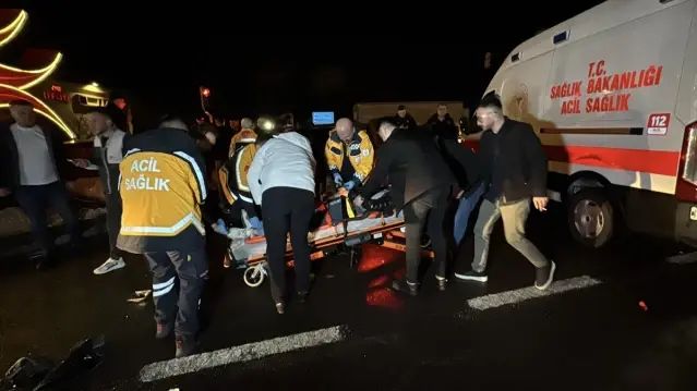 Nevşehir'de Motosiklet ve Otomobil Çarpıştı: 3 Kişi Yaralandı