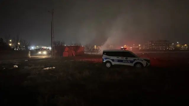 Kayseri Kocasinan'da Hurdalıkta Çıkan Yangın İtfaiye Tarafından Söndürüldü