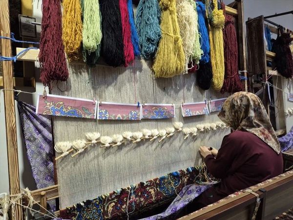 Isparta Halıcılığı Projesiyle Gelenek Yeniden Canlanıyor