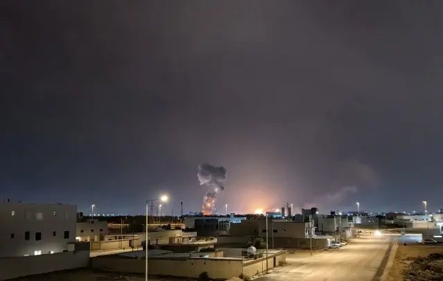 Riyad'a Yönelen 8 Balistik Füze Hava Savunması Tarafından İmha Edildi