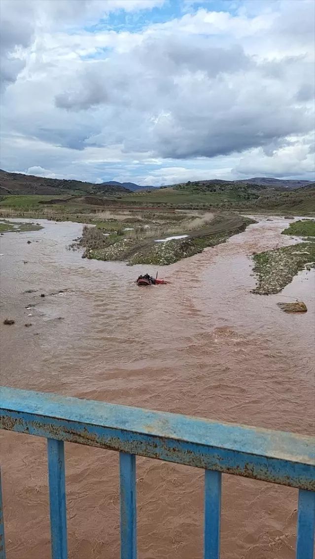 Kilis'te Afrin Çayı'nda Mahsur Kalan Kişi Güvenle Kurtarıldı