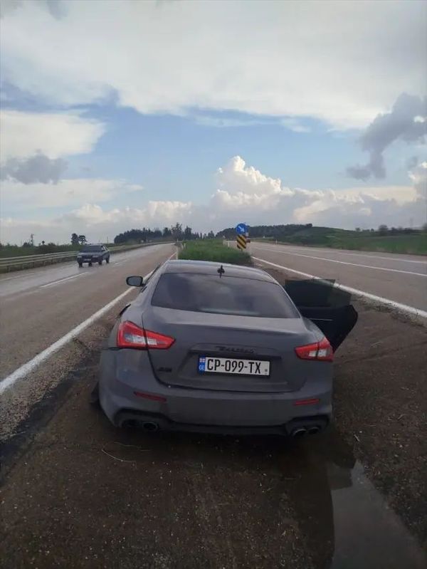 Kozan'da Refüje Giren Araçta 2 Kişi Yaralandı