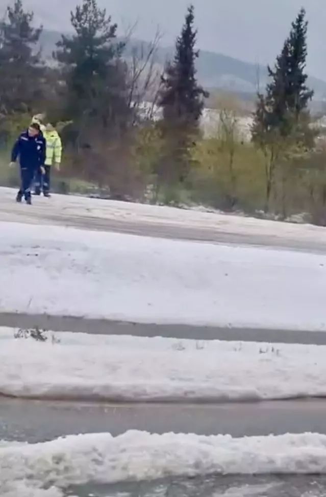 Yatağan'da Dolu Yağışı Hayatı Olumsuz Etkiledi