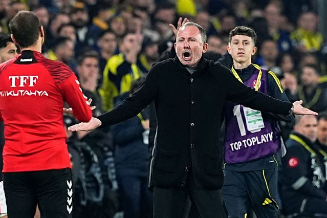 Sergen Yalçın'dan Fenerbahçe Derbisi Sonrası Sert Eleştiriler