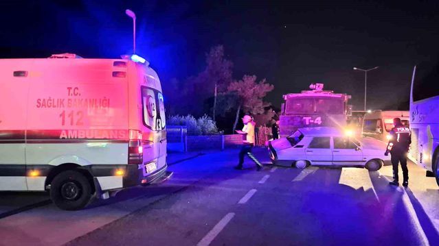 Bodrum'da TOMA'nın Otomobile Çarpması Sonucu 5 Kişi Hafif Yaralandı