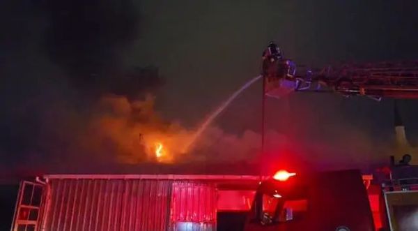 Edirne'de Mobilya İmalathanesinde Çıkan Yangın Kontrol Altına Alındı