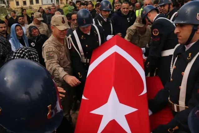 Jandarma Astsubay Ahmet Tekbaş Hatay'da Toprağa Verildi