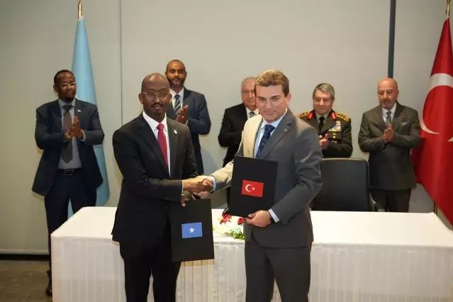 Ergun Reis A Gemisi Somali'den Uluslararası Balıkçılık Lisansı Aldı