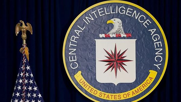 CIA, İran Halkına Güvenli İletişim Çağrısı Yaptı