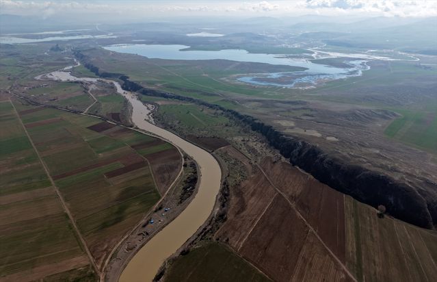 Sivas'ta Çekmegöl, Yoğun Yağışlarla Yeniden Canlandı