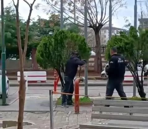 Adıyaman'da Madde Etkisi Altındaki Şahıs Hastane Bahçesinde Korku Yarattı